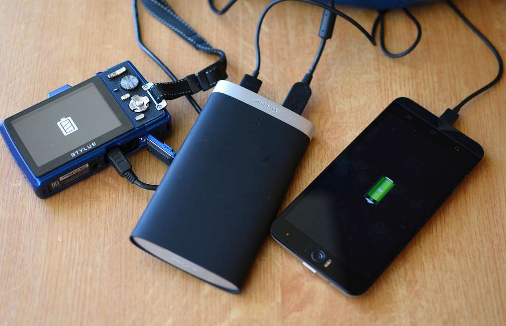 De câte ori îți încarci telefonul într-o zi? (Concurs)